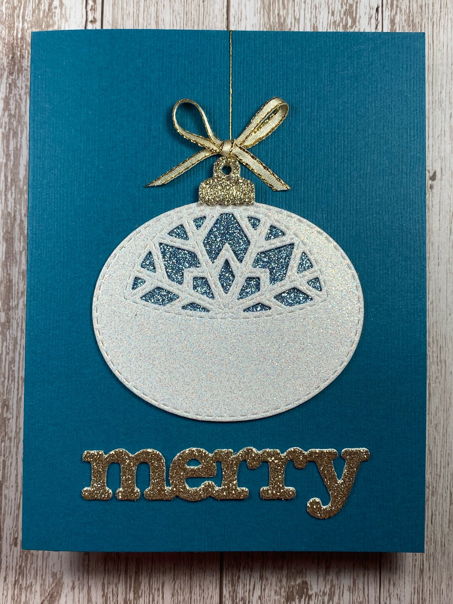 DIE1034-R Snowflake Ornament Tag